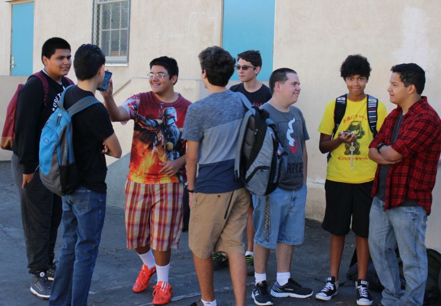Sophomores gather in courtyard to catch up before first period.