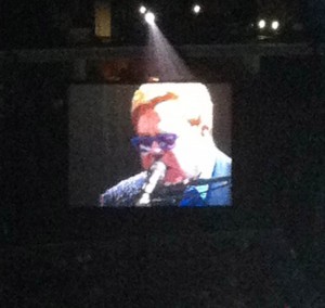 Elton John's songs are filled with experimental piano techniques. Photo by Anne Lima