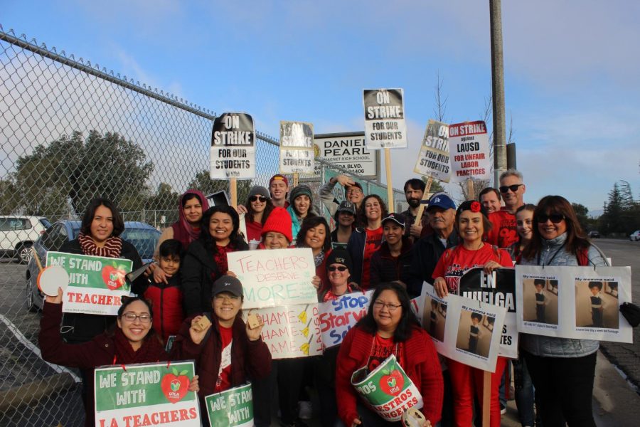 Teachers gathered outside of Daniel Pearl Magnet High School to picket on Jan. 18.