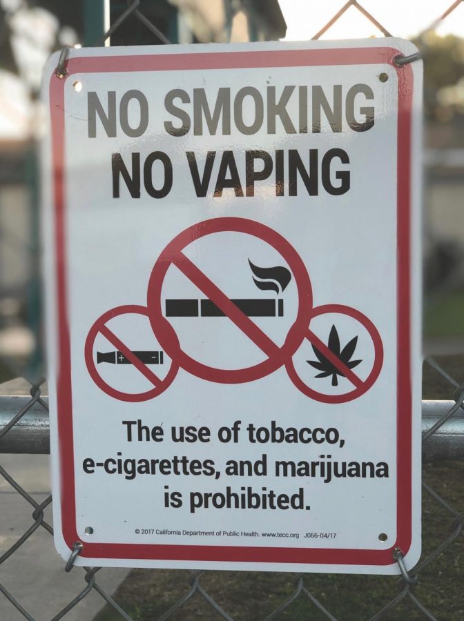 A  sign was posted on the fence outside of DPMHS warning students that tabacco and e-cigarette products aren’t allowed.    