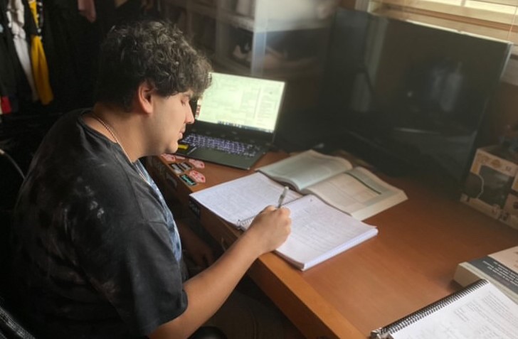 Alumni Christopher Sarenana is a freshman at California State University, Northridge and is continuing with distance learning. Like some of his fellow classmates, adjusting  to the new apps his college uses can be a struggle.