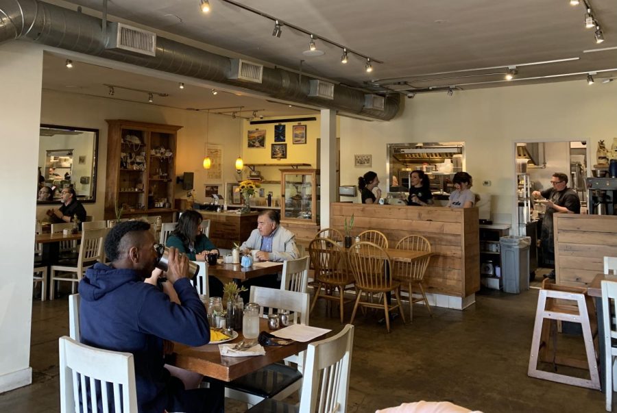 Humblebee Cafe offers a variety of organic meals from locally sourced purveyors. The cafe is not too expensive and would make a great place for students to visit over spring break. 