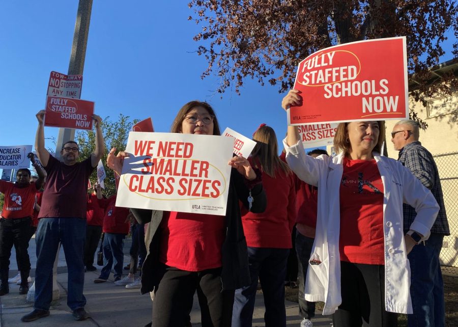 Teachers of Lake Balboa College Preparatory Magnet K-12 protest on Balboa Boulevard on the morning of Oct. 19. They represented United Teachers Los Angeles, a teachers union advocating for smaller classes, more staff members and better resources. 