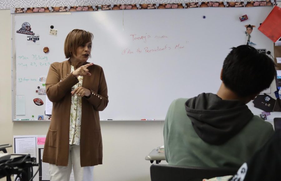 History teacher Brenda Helfing gives instructions to her period 3 AP US History class. Helfing will teach the new AP African American students class next year. 