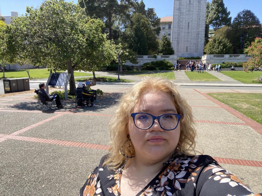 Features Editor Angela Ledesma visits UC Berkeley on April 23 on a college tour. 