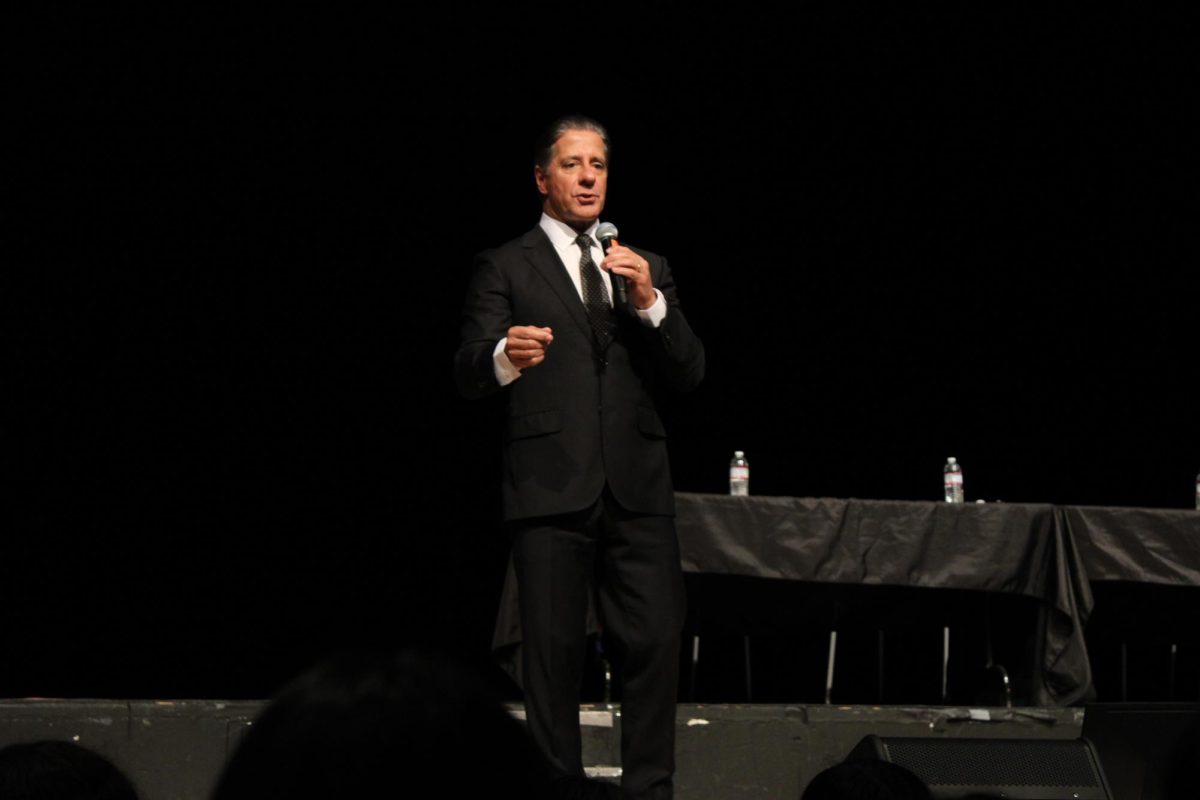 Los Angeles Unified School District Superintendent Alberto M. Carvalho speaks to students during the Superintendent’s Journalism Forum in East Los Angeles College on Nov. 7, 2025. 